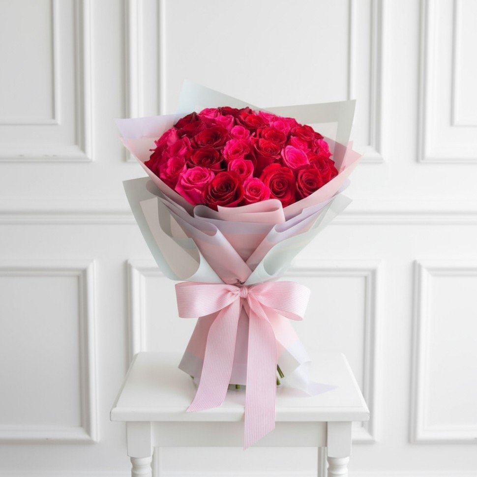 30 Red and Hot Pink Roses Hand Tied Bouquet - Image 4