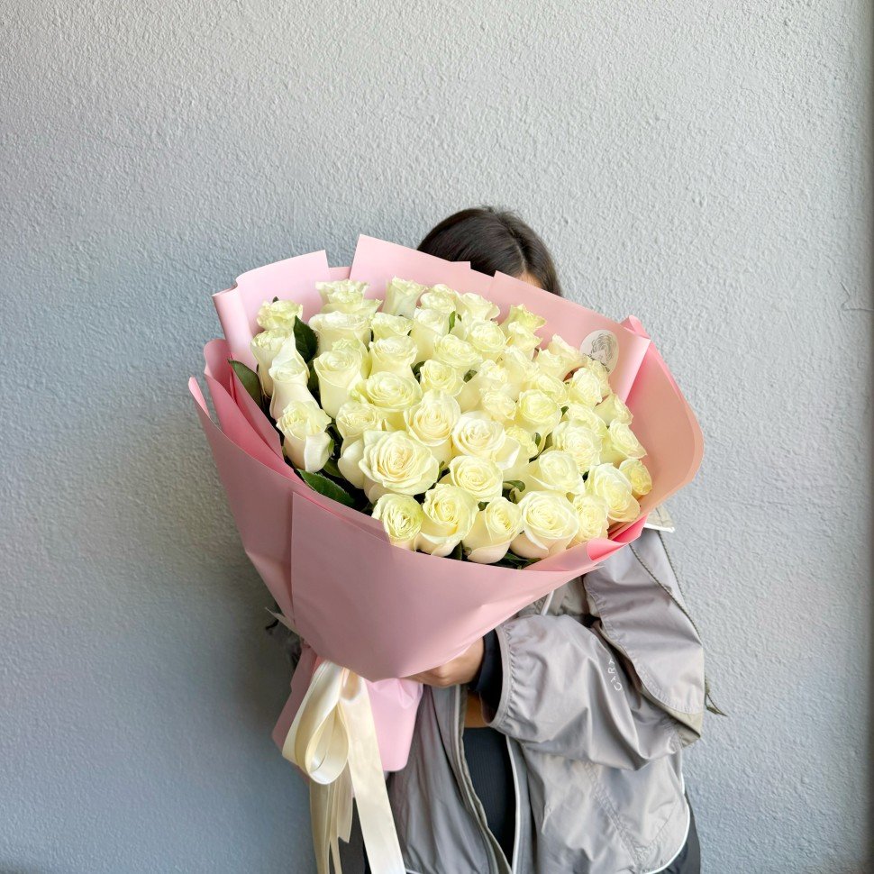 50 White Roses Bouquet - Image 2