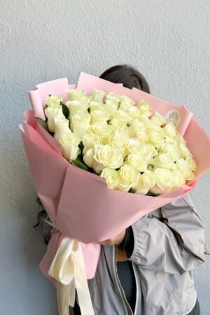 50 White Roses Bouquet
